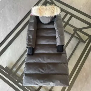 Canada-Goose-Mystique-Parka-CG069-2.webp
