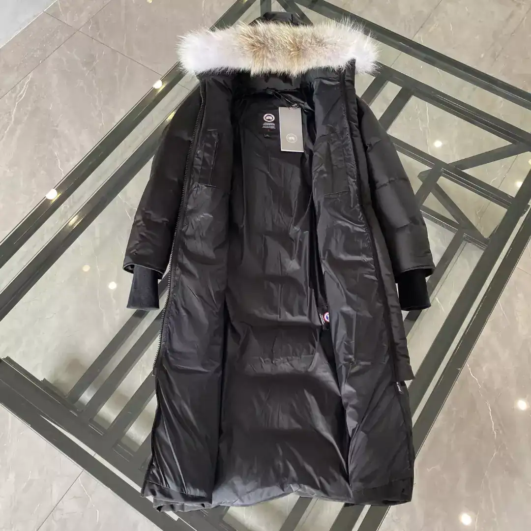Canada-Goose-Mystique-Parka-CG070-2.webp