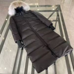 Canada-Goose-Mystique-Parka-CG070-3.webp