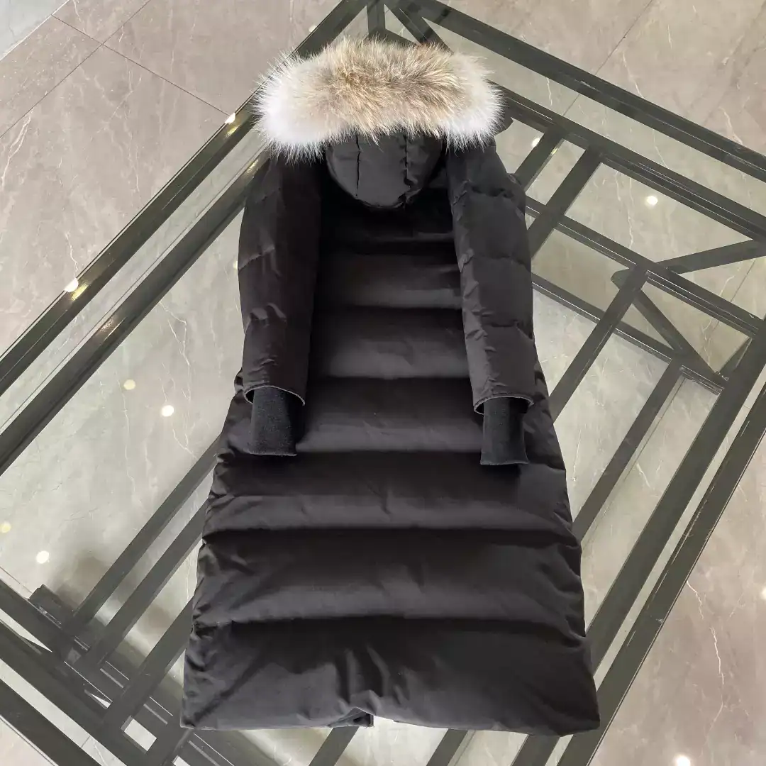 Canada-Goose-Mystique-Parka-CG070-4.webp