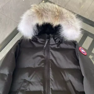 Canada-Goose-Mystique-Parka-CG070-5.webp