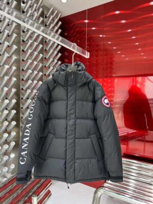 Canada-Goose-Parka-CG052.jpg