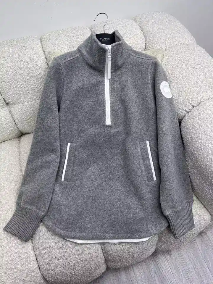 Canada-Goose-Severn-Fleece-Half-Zip-Sweater-CG013-4.webp