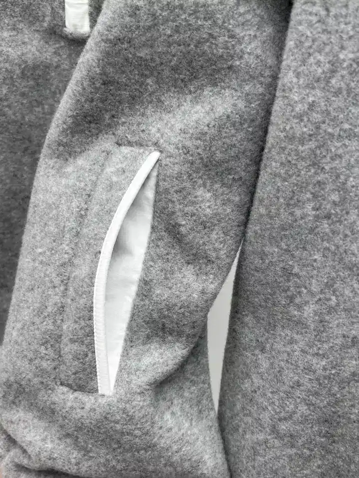 Canada-Goose-Severn-Fleece-Half-Zip-Sweater-CG013-6.webp
