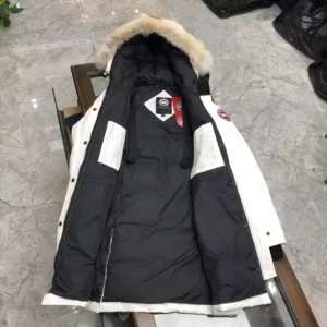 Canada-Goose-Shelburne-Parka-CG059-4.webp