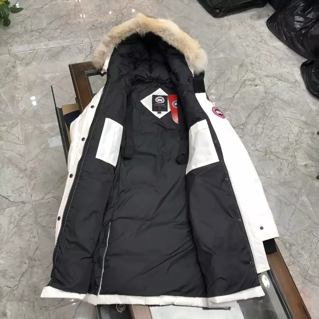 Canada-Goose-Shelburne-Parka-CG059-4.webp