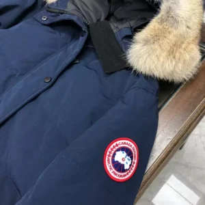 Canada-Goose-Shelburne-Parka-CG060-8.webp