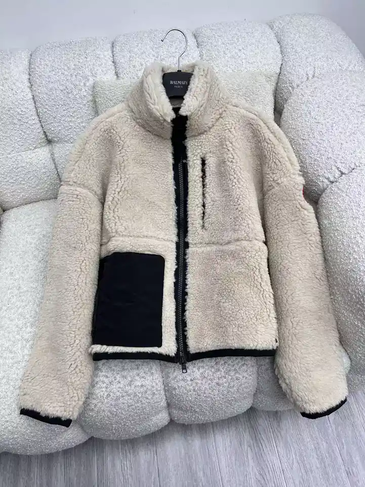 Canada-Goose-Simcoe-Zip-Up-Fleece-Sweater-CG017-4.webp
