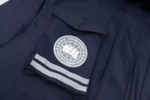 Canada-Goose-Snow-Mantra-Parka-CG054-2.webp