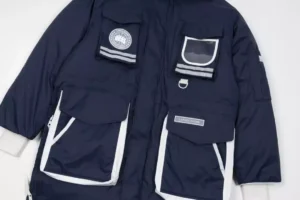 Canada-Goose-Snow-Mantra-Parka-CG054-3.webp
