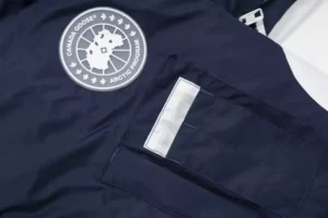 Canada-Goose-Snow-Mantra-Parka-CG054-5.webp