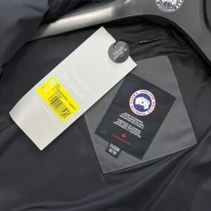 Canada-Goose-Wyndham-Parka-Heritage-CG026-6.webp