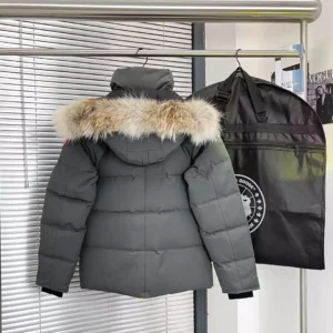 Canada-Goose-Wyndham-Parka-Heritage-CG026-8.webp