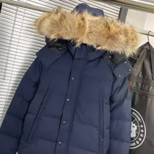 Canada-Goose-Wyndham-Parka-Heritage-CG028-2.webp