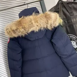 Canada-Goose-Wyndham-Parka-Heritage-CG028-7.webp