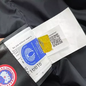 Canada-Goose-Wyndham-Parka-Heritage-CG029-2.webp
