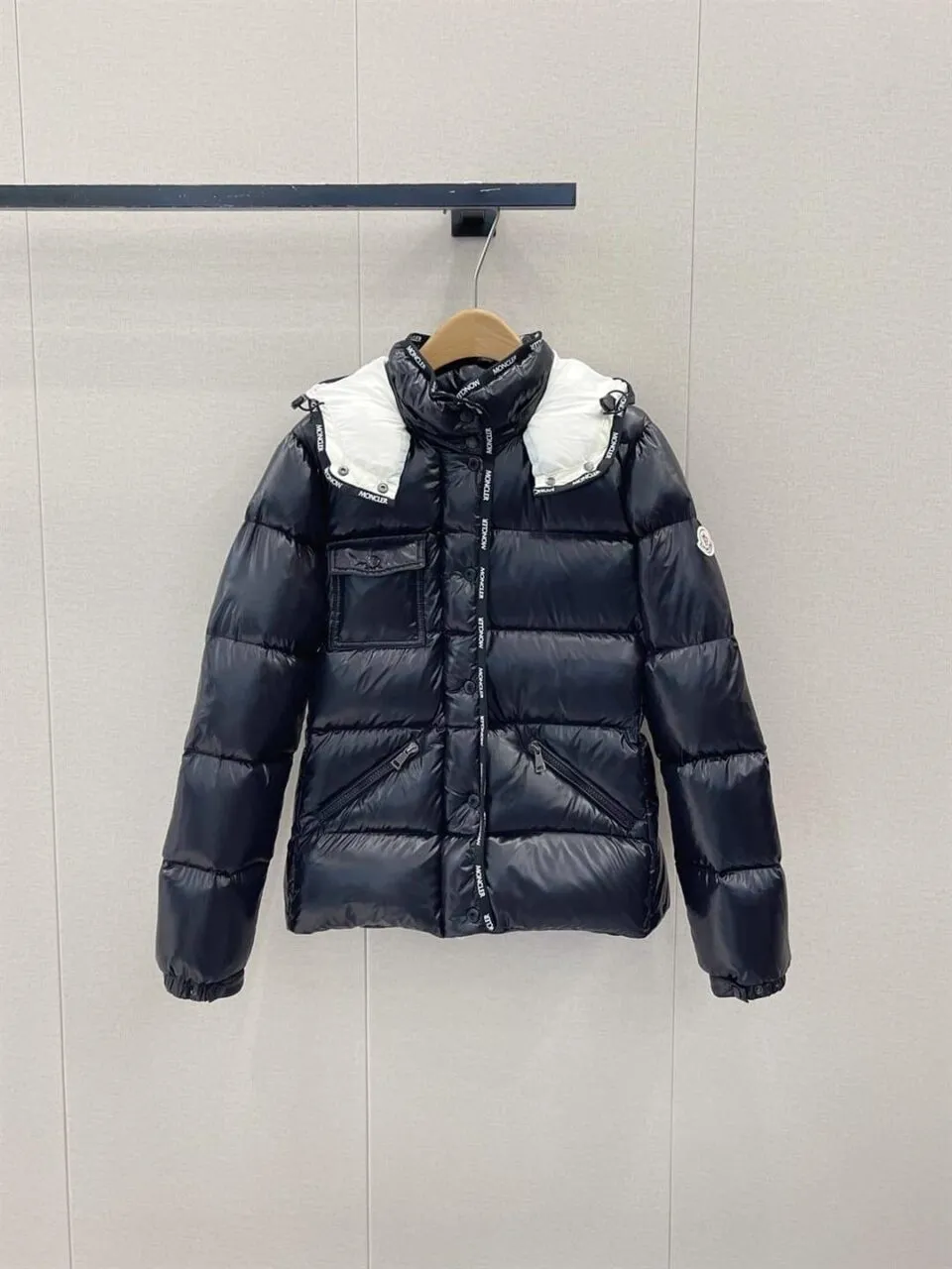 MONCLER JACKET – ST071