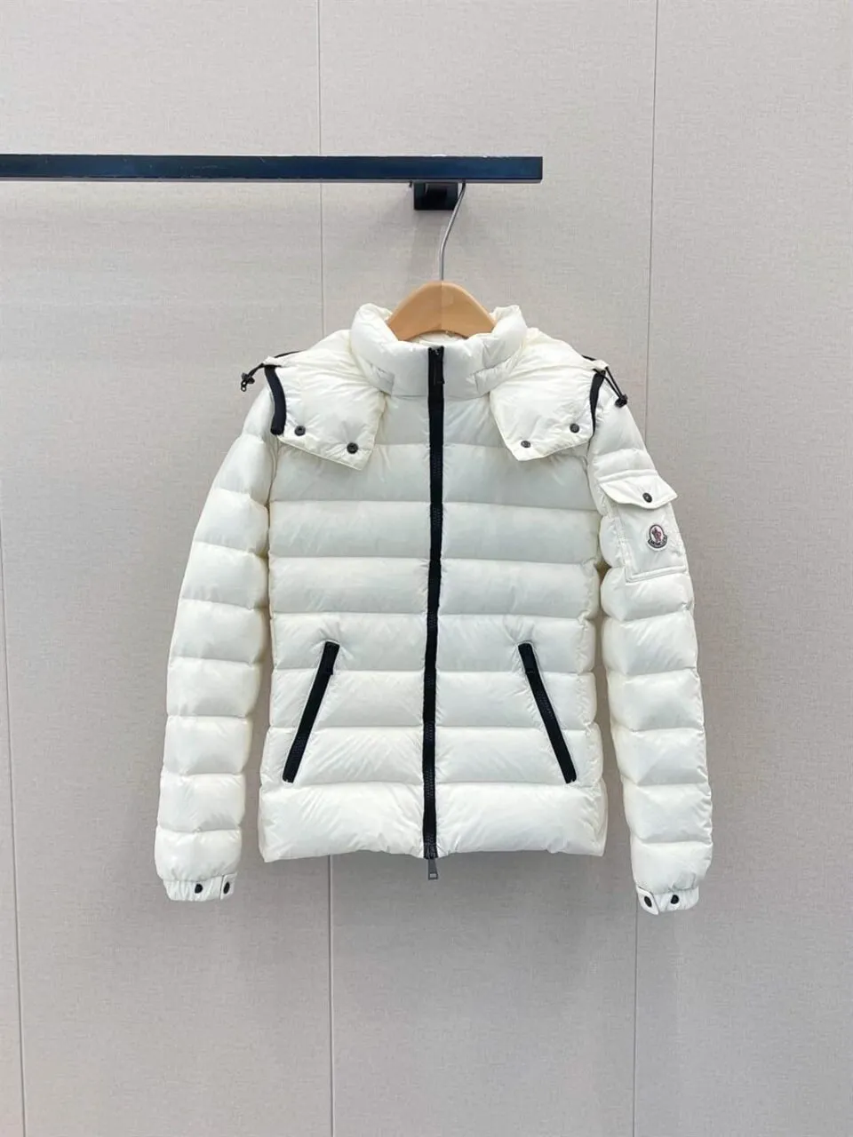 MONCLER JACKET – ST070
