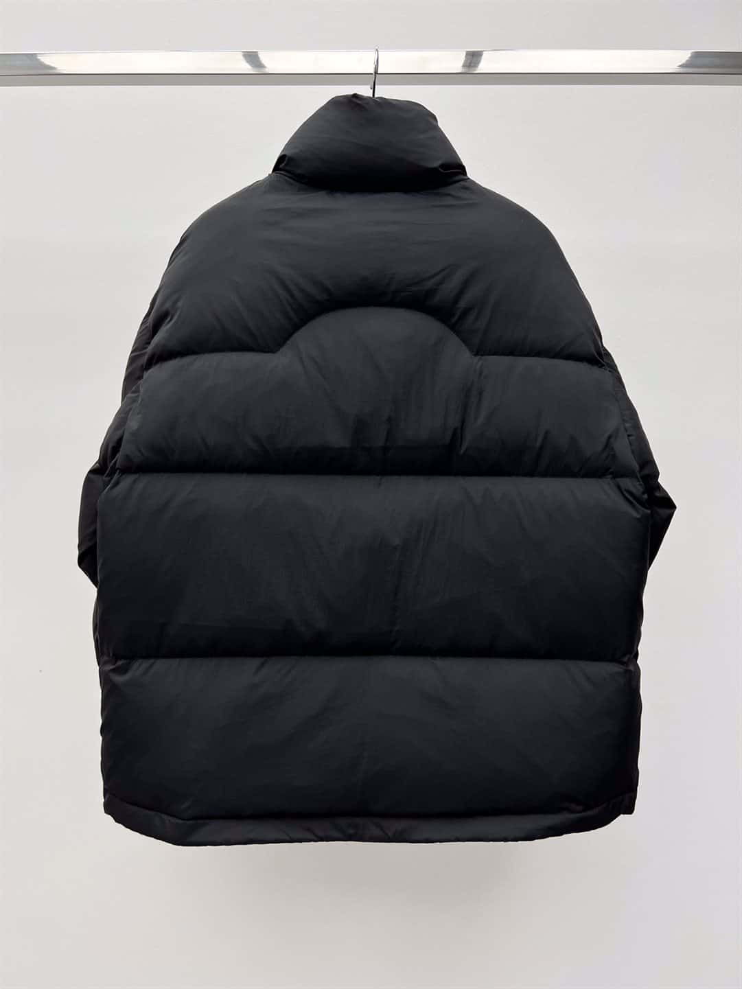 MONCLER-JACKET-MJ007-1-3.jpg
