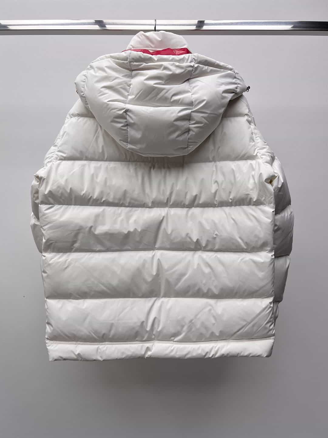 MONCLER-JACKET-MJ008-1-2.jpg