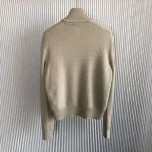 MONCLER-JACKET-MJ010-1-2.jpg