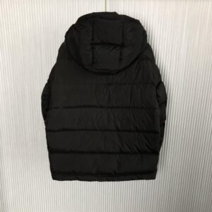 MONCLER-JACKET-MJ037-1-2.jpg