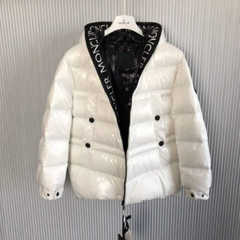 MONCLER JACKET – ST033