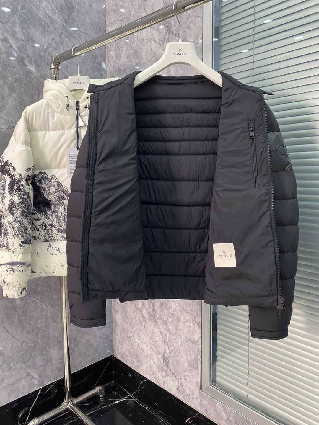 MONCLER-JACKET-MJ054-1-3.jpg