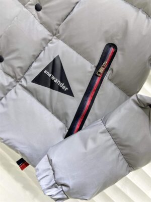 MONCLER-JACKET-MJ055-1-2.jpg