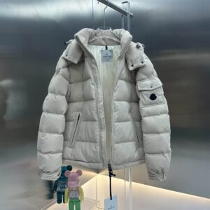 MONCLER-JACKET-MJ0611-2.jpg