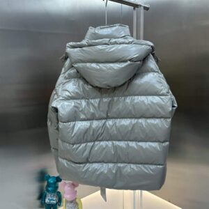 MONCLER-JACKET-MJ062-1-2.jpg