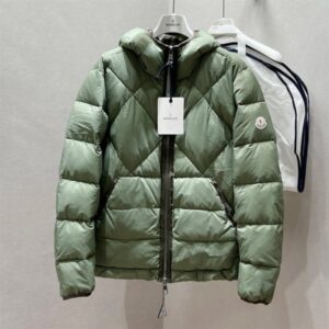 MONCLER-JACKET-MJ067-1-1.jpg