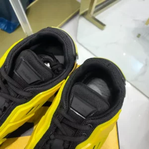 PRADA-CLOUDBUST-THUNDER-SNEAKERS-PRD025-2.webp