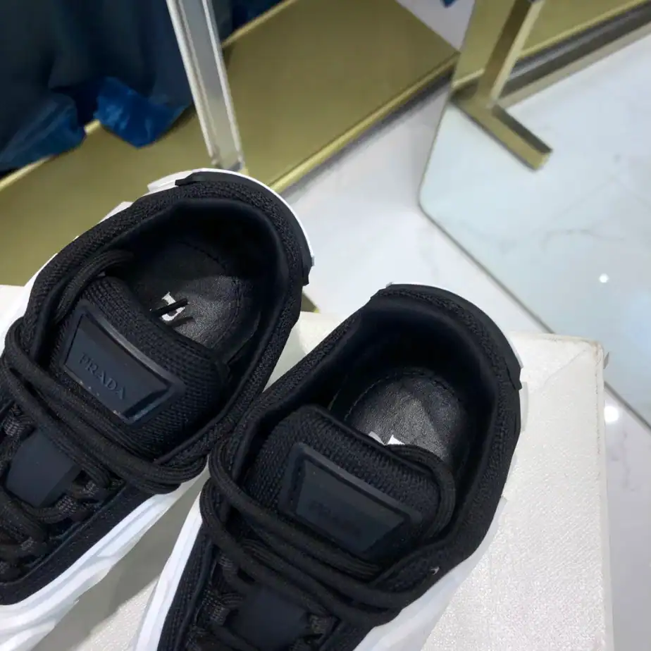 PRADA-CLOUDBUST-THUNDER-SNEAKERS-PRD026-3.webp