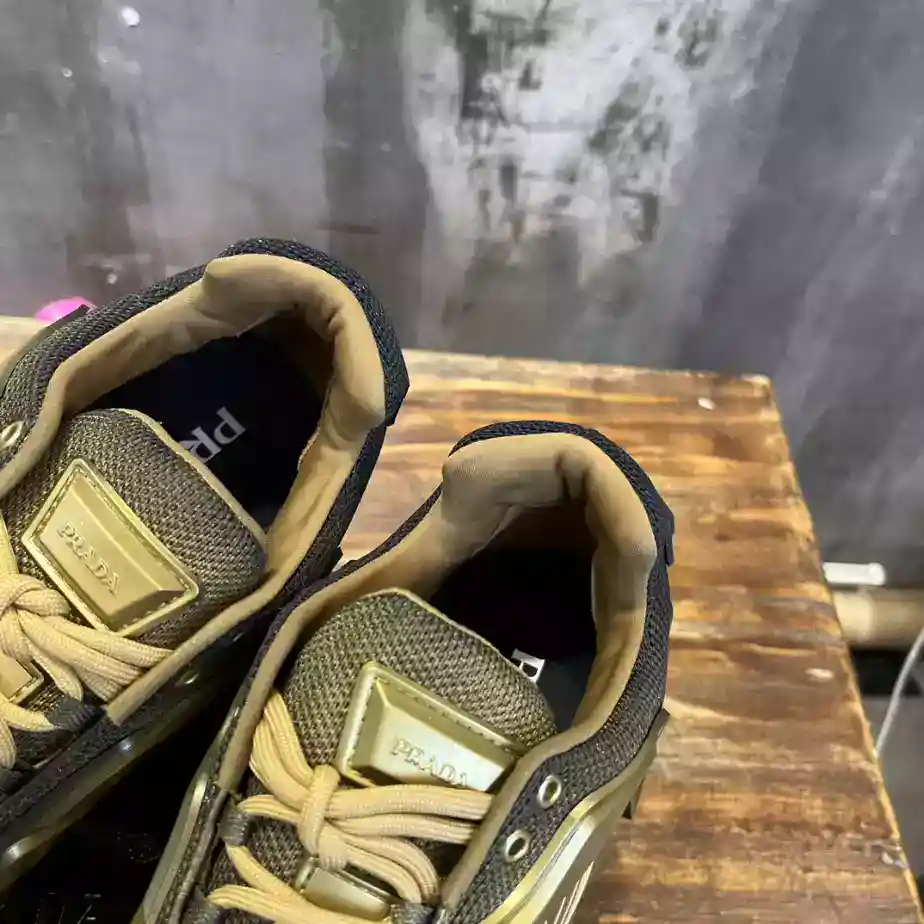 PRADA-CLOUDBUST-THUNDER-SNEAKERS-PRD028-2.webp