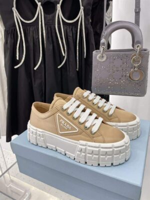 PRADA-DOUBLE-WHEEL-RE-NYLON-GABARDINE-SNEAKERS-BEIGE-PRD087-3.jpg