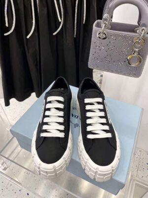 PRADA-DOUBLE-WHEEL-RE-NYLON-GABARDINE-SNEAKERS-BLACK-PRD086-2.jpg