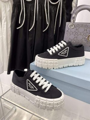 PRADA-DOUBLE-WHEEL-RE-NYLON-GABARDINE-SNEAKERS-BLACK-PRD086-6.jpg