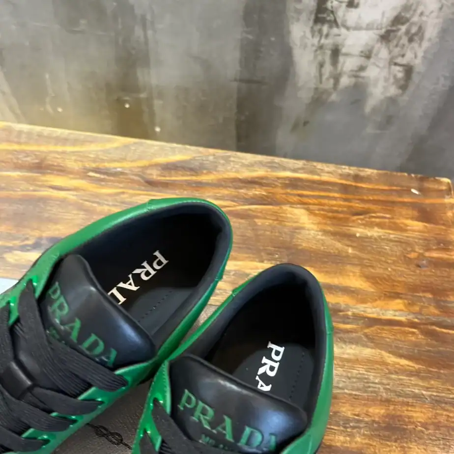 PRADA-DOWNTOWN-LEATHER-SNEAKERS-GREEN-PRD092-7.webp