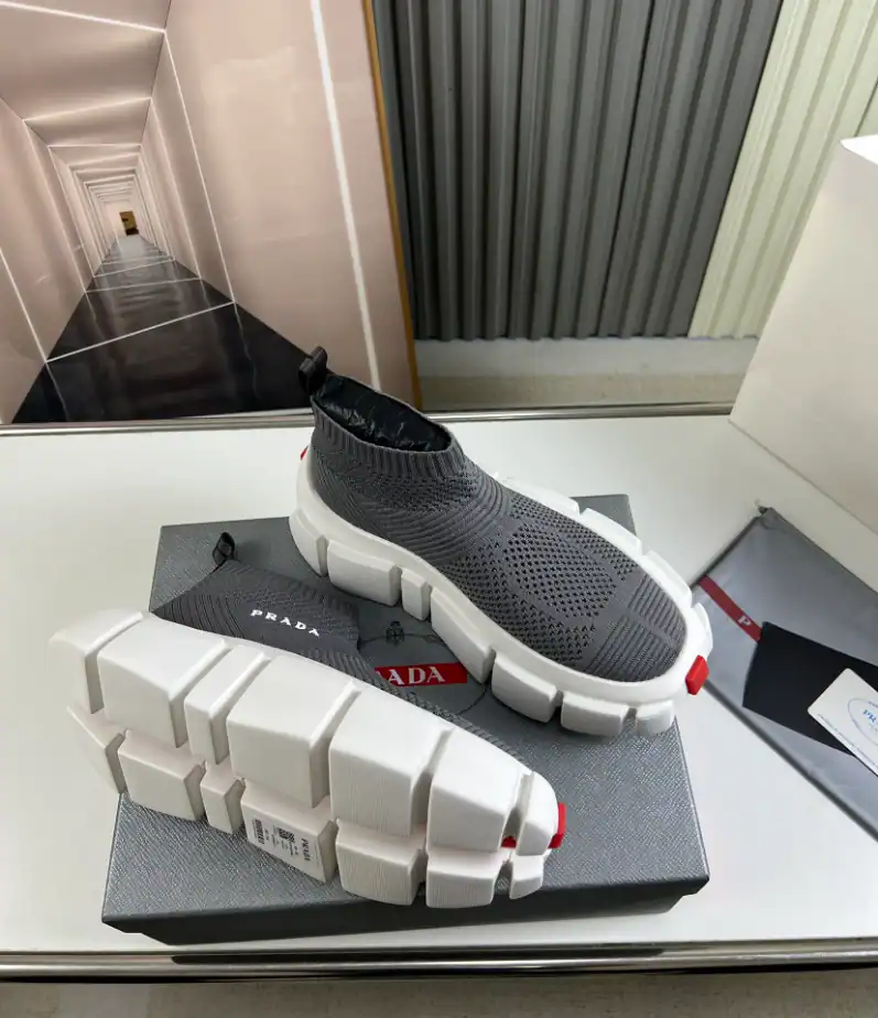 PRADA-SNEAKERS-PRD077-3.webp