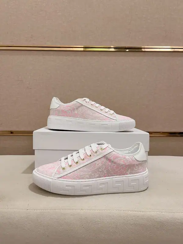 VERSACE-BAROCCO-GRECA-SNEAKERS-VS60-3.webp