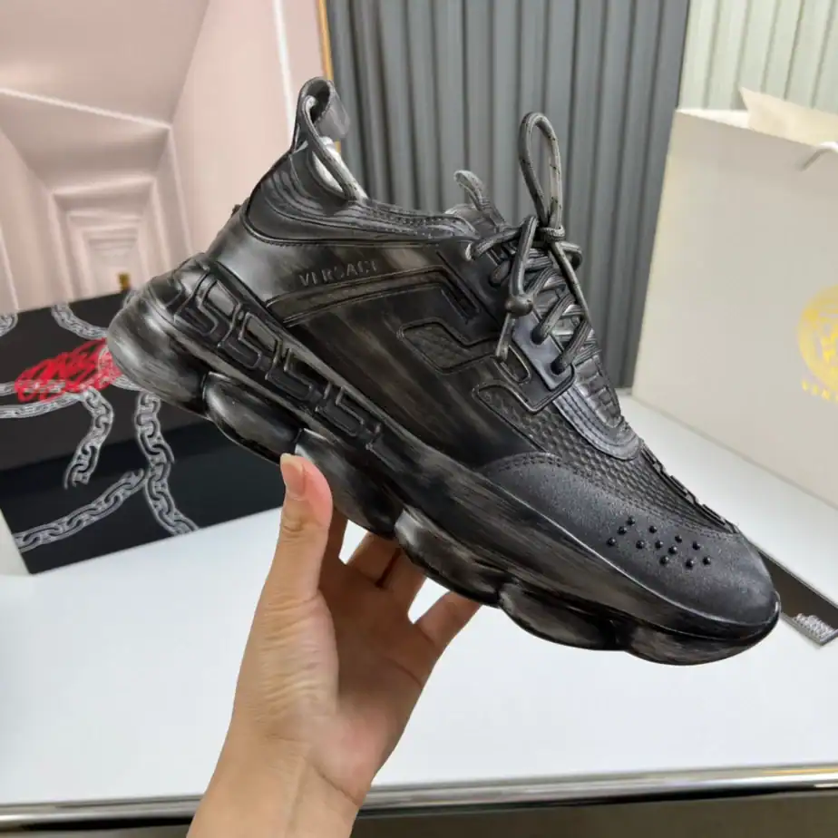 VERSACE CHAIN REACTION SNEAKER – VS80