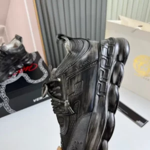VERSACE-CHAIN-REACTION-SNEAKER-VS80-3.webp