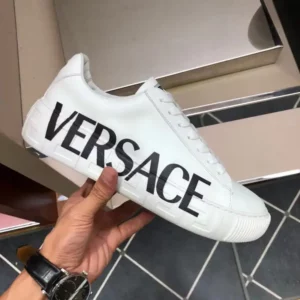 VERSACE-GRECA-LOGO-SNEAKERS-VS63-2.webp