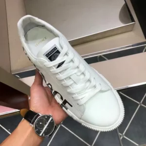 VERSACE-GRECA-LOGO-SNEAKERS-VS63-3.webp