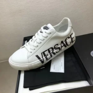 VERSACE-GRECA-LOGO-SNEAKERS-VS63-4.webp