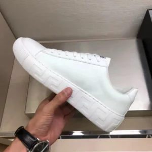 VERSACE-GRECA-LOW-TOP-SNEAKERS-VS58-1.webp