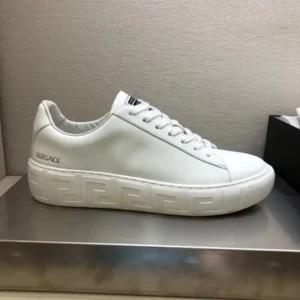 VERSACE-GRECA-LOW-TOP-SNEAKERS-VS58-4.webp