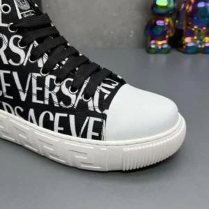 VERSACE-LA-GRECA-LOGO-PRINT-HIGH-TOP-SNEAKER-VS66-3.webp