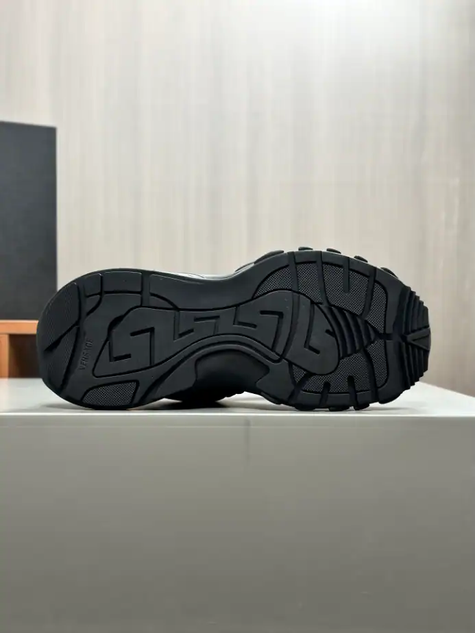 VERSACE-MERCURY-M_VS_01-SNEAKERS-VS57-2.webp